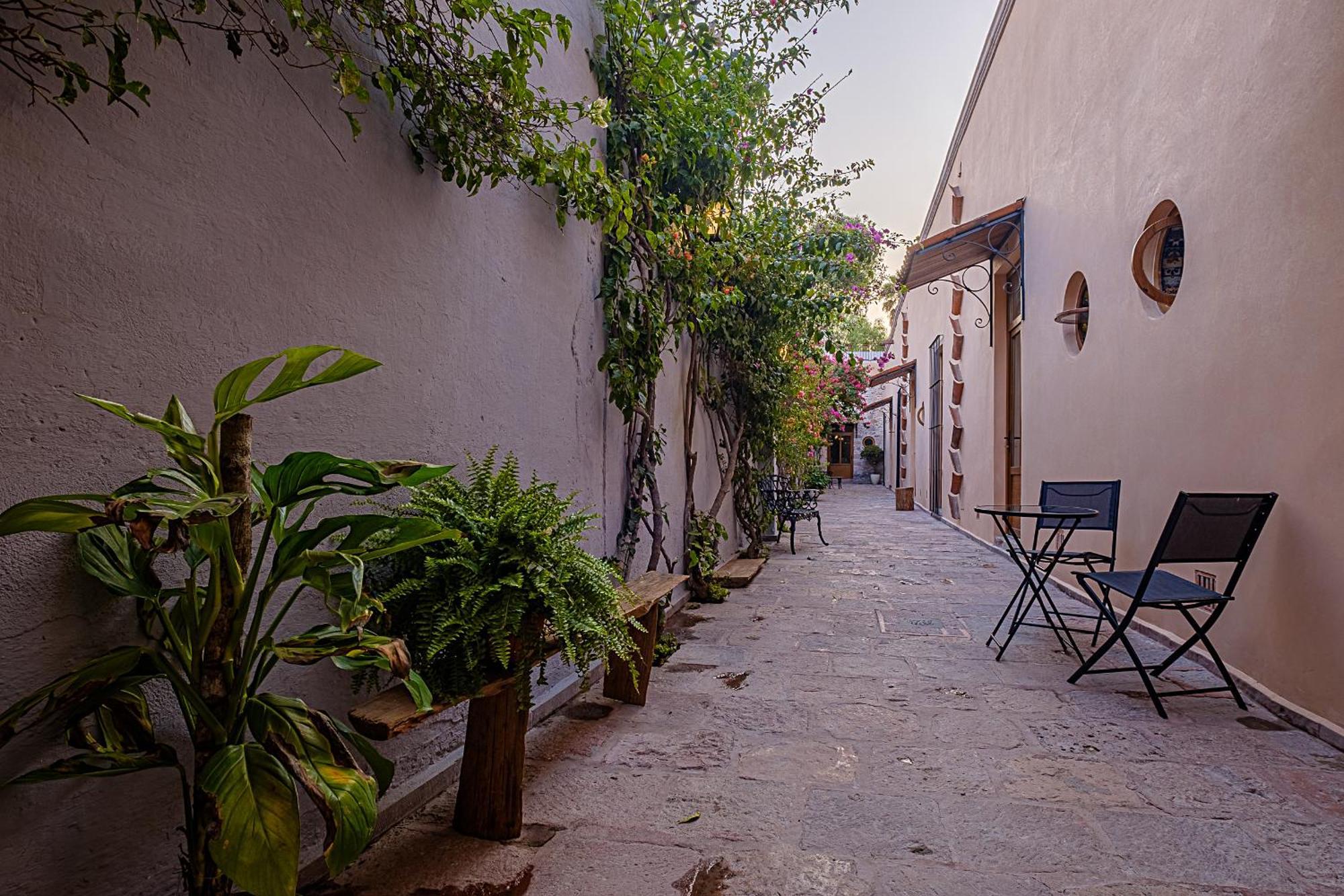 Veinticinco20H Aparthotel Querétaro Εξωτερικό φωτογραφία